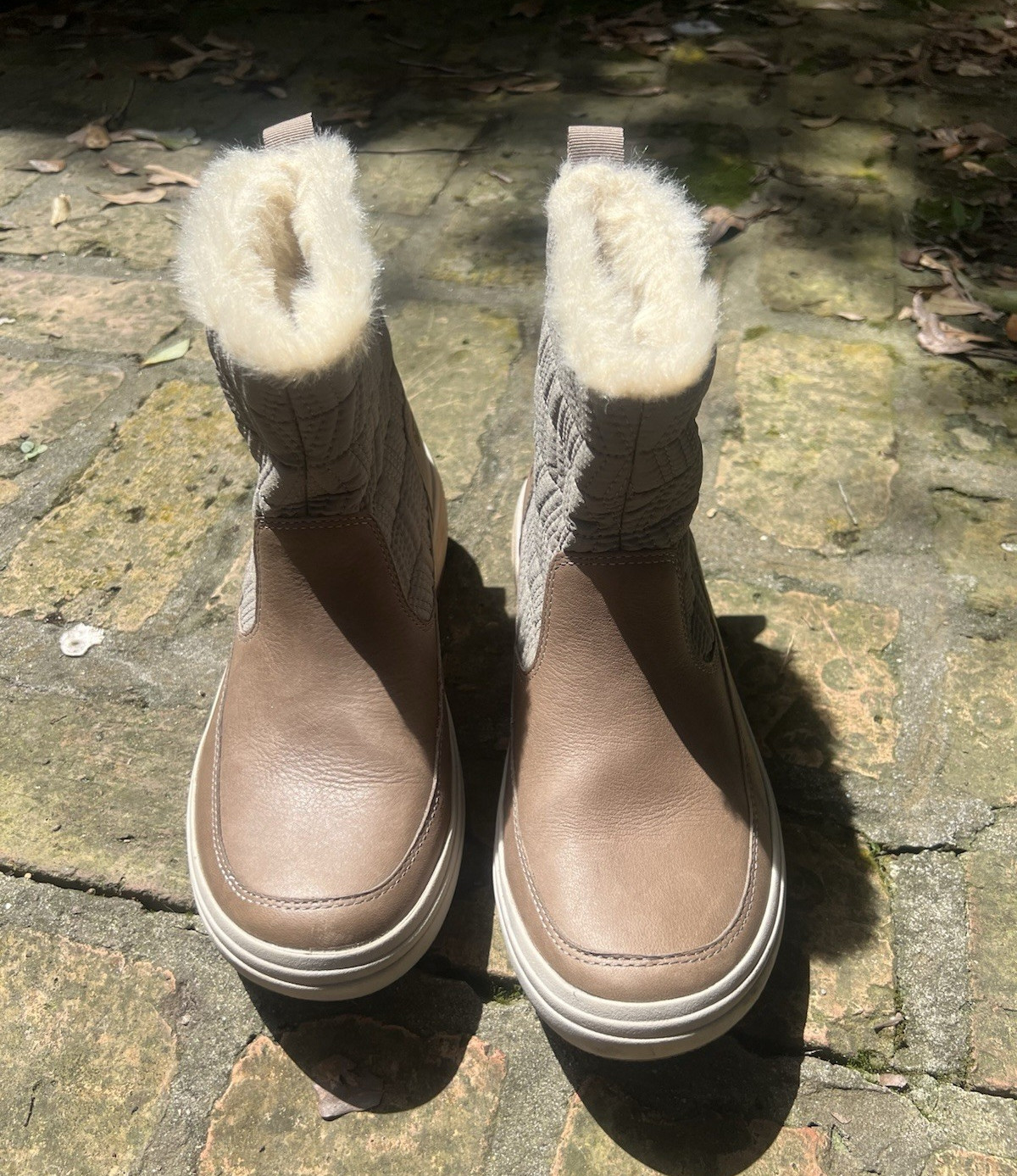 Merrell J17876 Women’s Beige Faux Fur Lined Ankle Bootie Slip On US 8