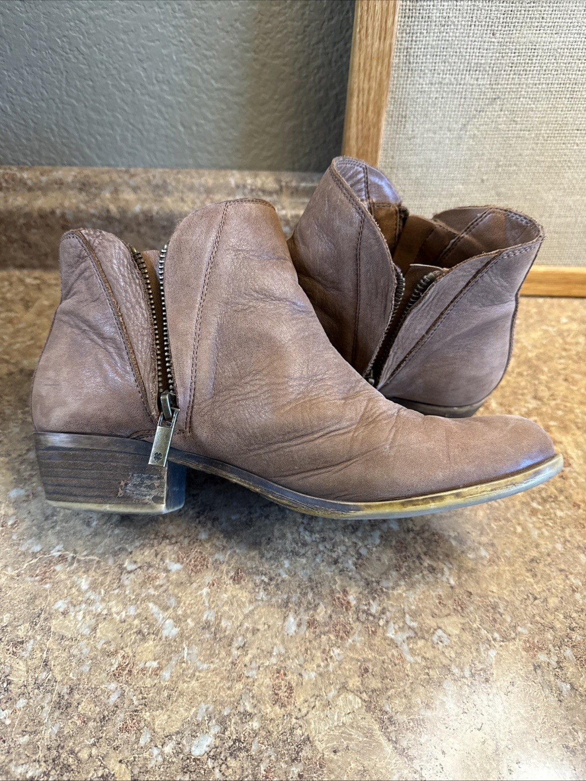 Brown Leather Ankle Boots Size 8 Lucky Brand Low Heel Fall Autumn Winter Booties