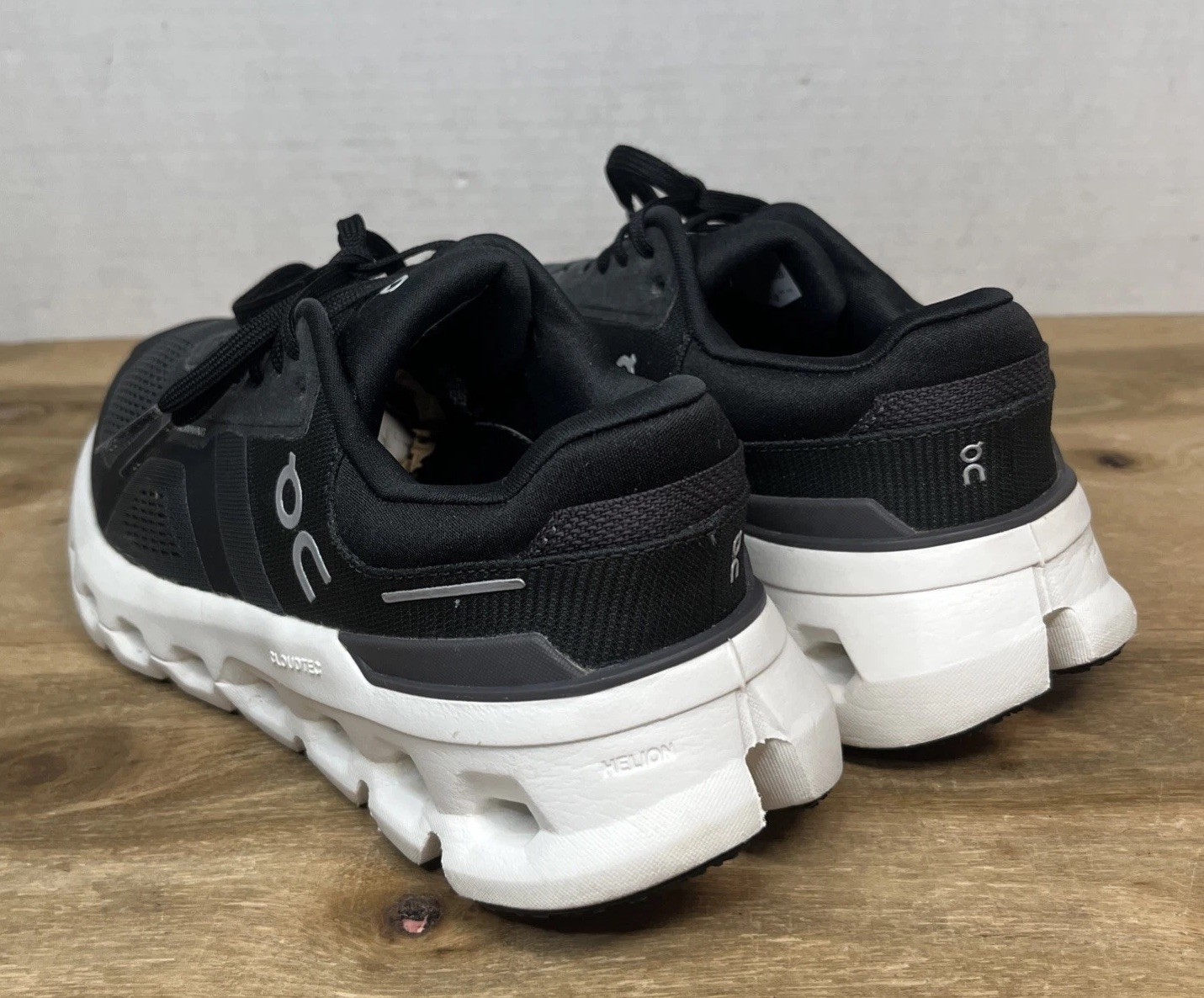 On Cloudrunner 2 Women’s Athletic Running Shoes Sz 6 Eclipse Black Grey