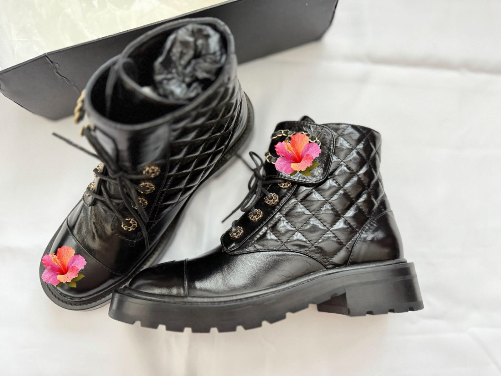New Black Quilted Leather Lace-Up Ankle Boots Women’s EU 39 With Box