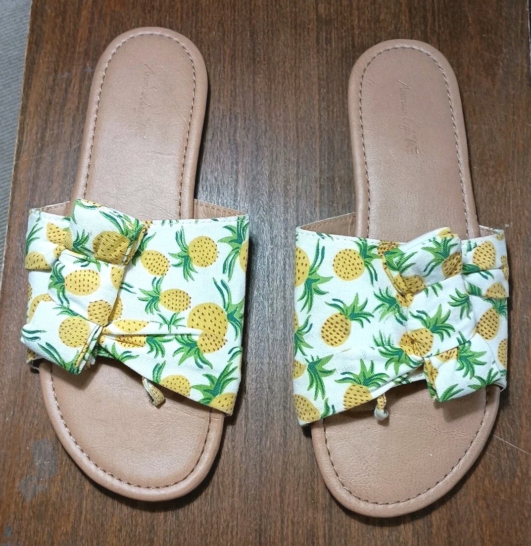 American Eagle Women Sz 5 Pineapple Lifestyle Flat Slide Sandal Open Toe Slip On