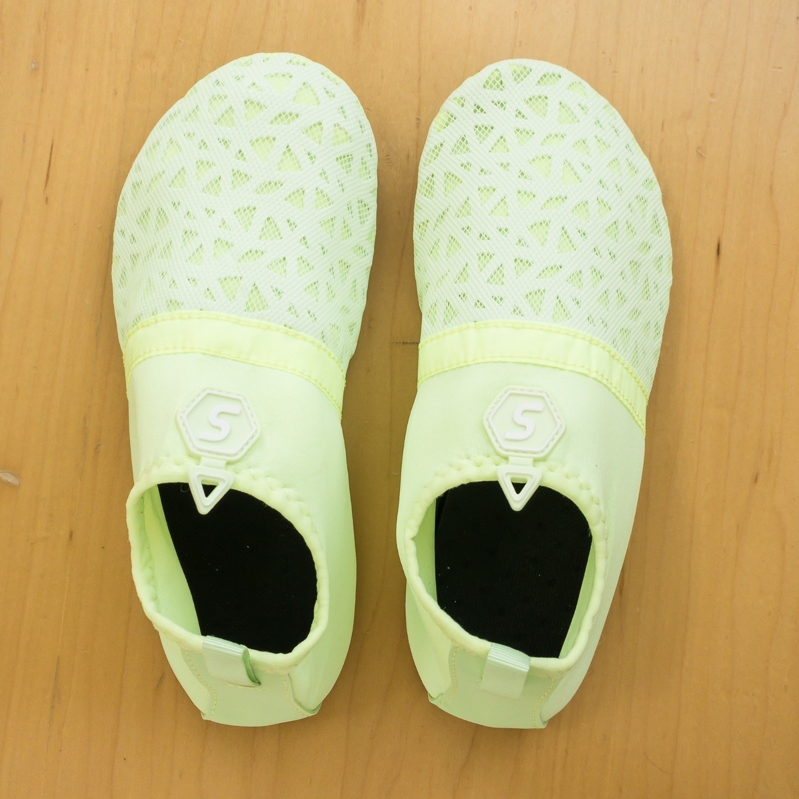 Seekway Aqau Socks Women’s Size 6 Neon Green Aqua Sock Quick Dry Swim Beach