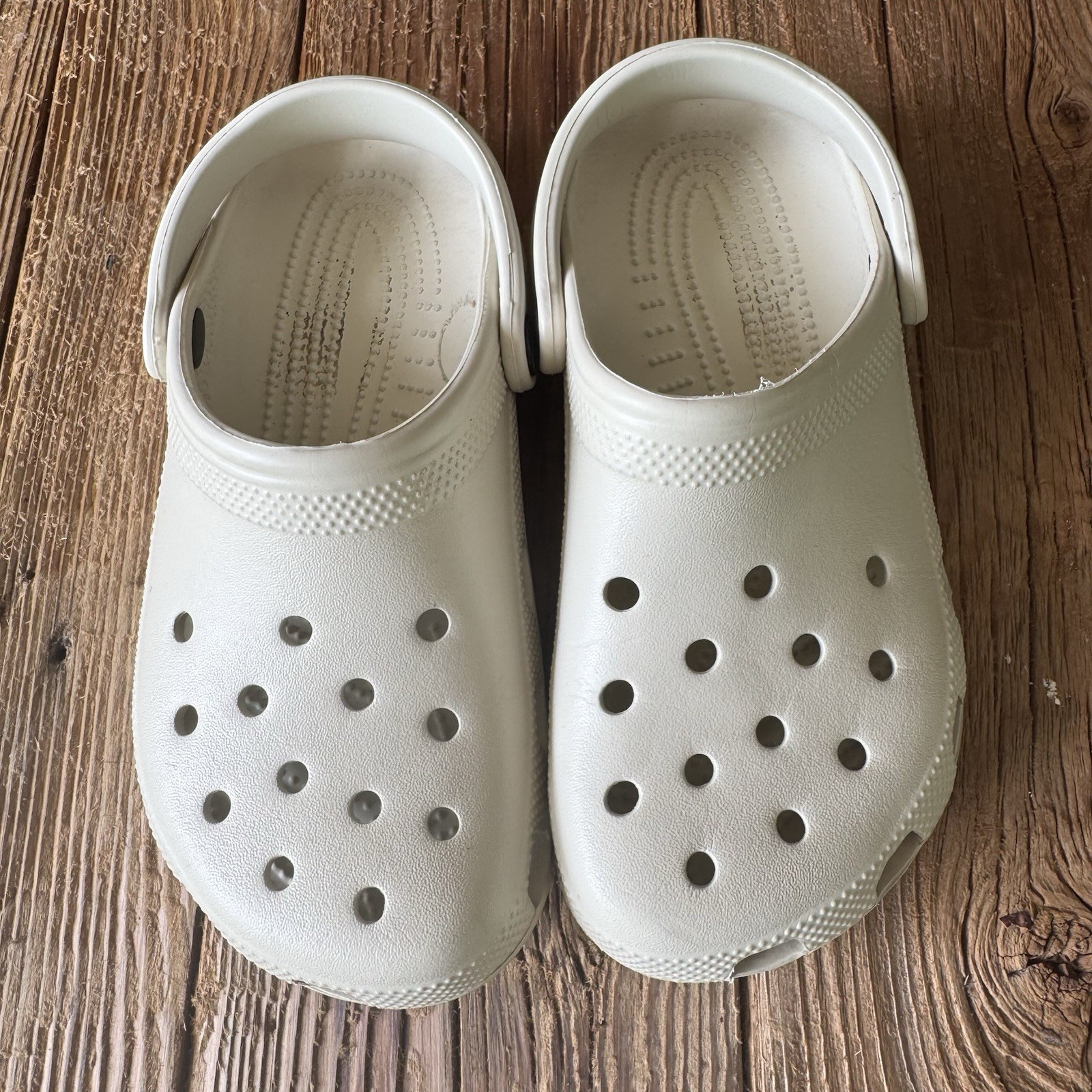 Crocs Classic Unisex Adult Men 4 Women 6 Kids Comfortable Clogs Light Khaki