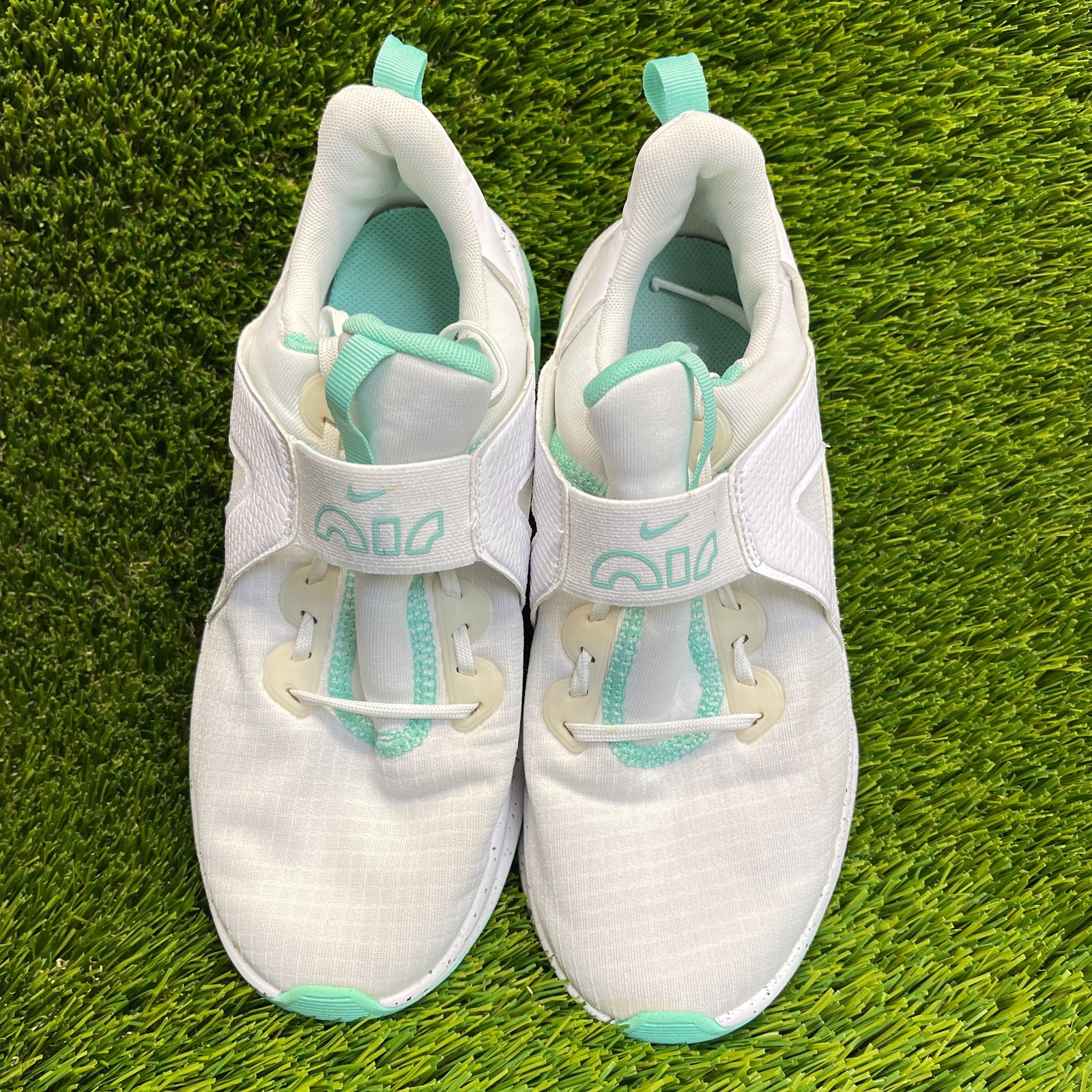 Nike Air Max Bella TR 5 Womens Size 6.5 White Athletic Running Shoes Sneakers
