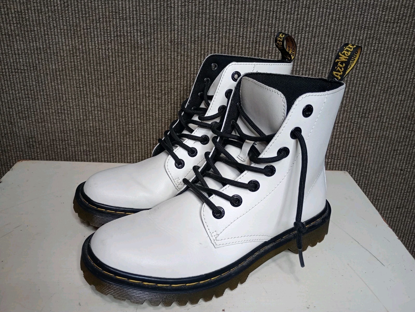 Dr. Martens Luana Women’s Size 9 Boots White