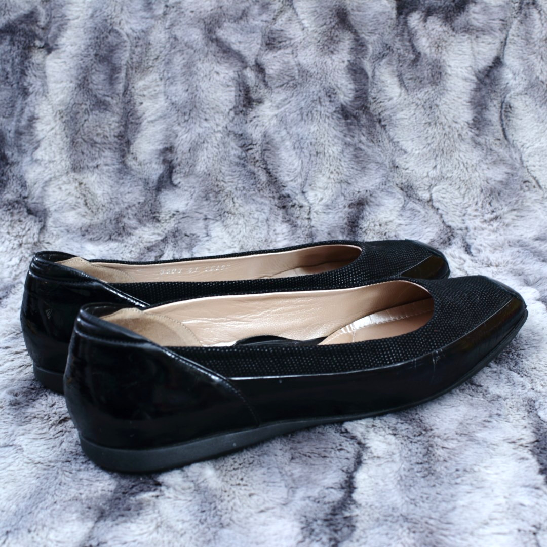 BEAUTIFEEL Black Leather Comfort Flats Women’s Shoes Size EU 41 / US 10, 10.5