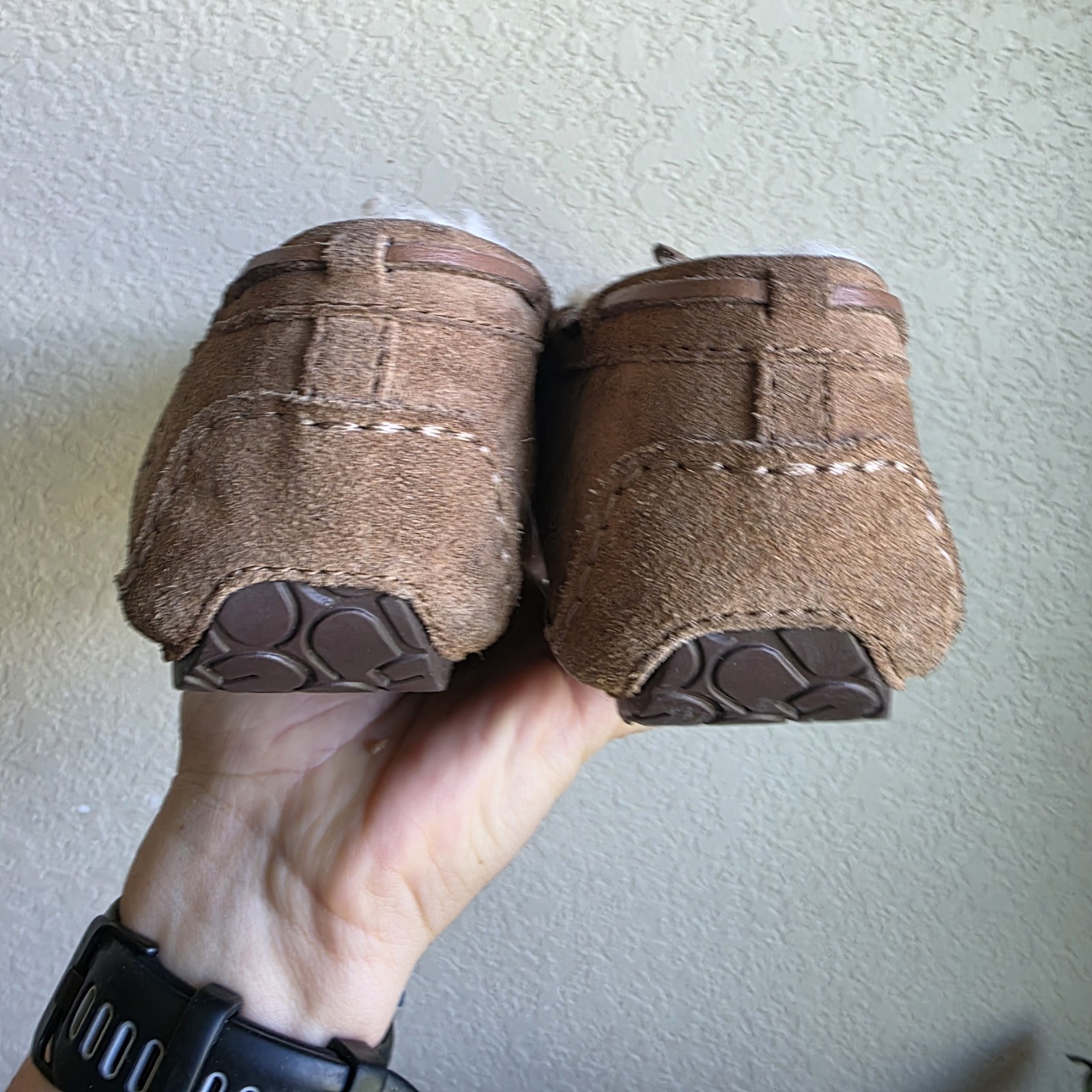 UGG Australia Uggs Women’s 7 Dakota chestnut Sheepskin Slippers Shoes