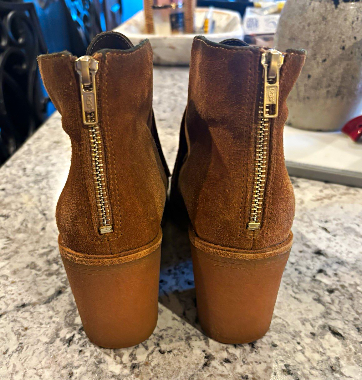 UGG Women’s Brown Suede Ankle Bootie Block Heel Round Toe Zip Tassel Size 10