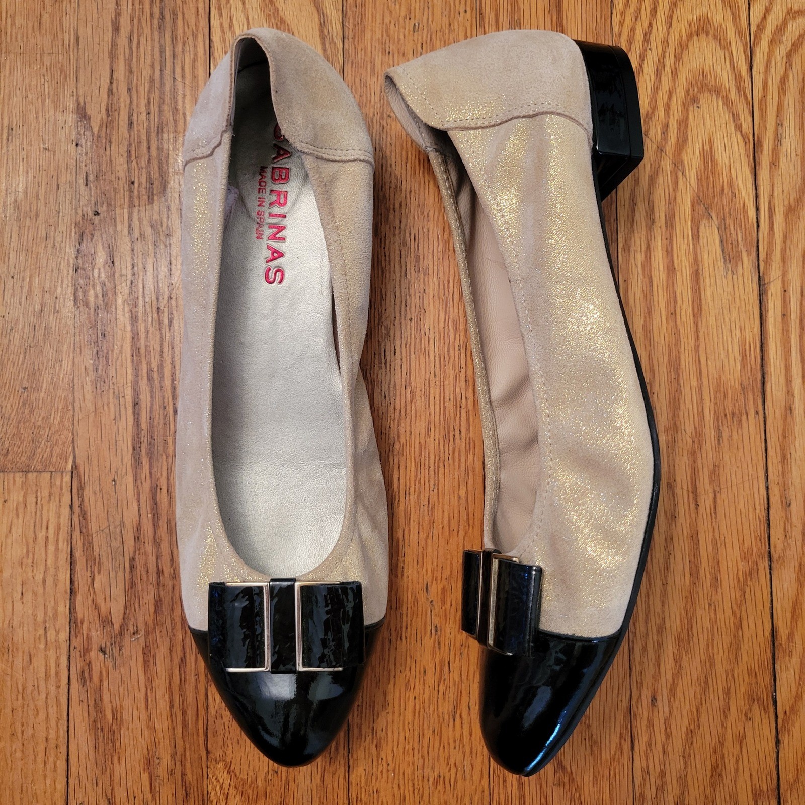 Sabrinas 9 Beige Gold Black Metallic Suede Black Patent Cap Toe Heels 40