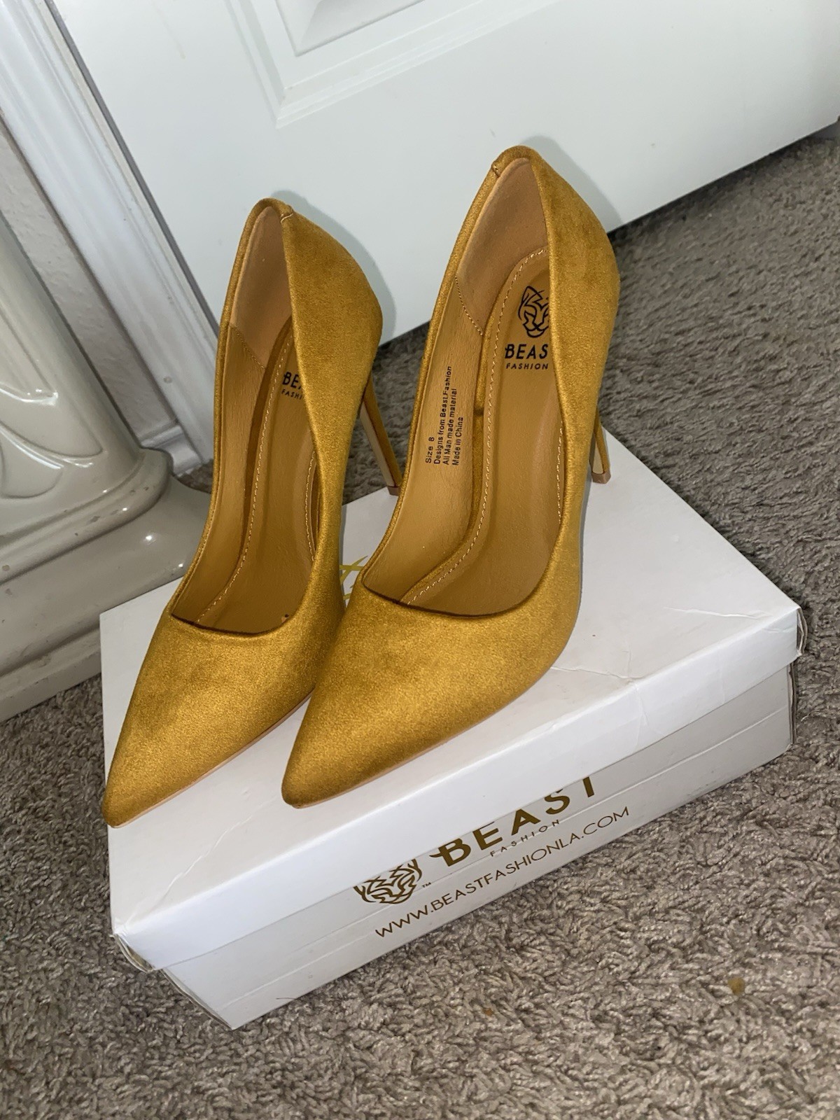 Beast Fashion Heels Size 8 Women’s Mustard Color Closed Toe Slip On 3.5 CM Heel