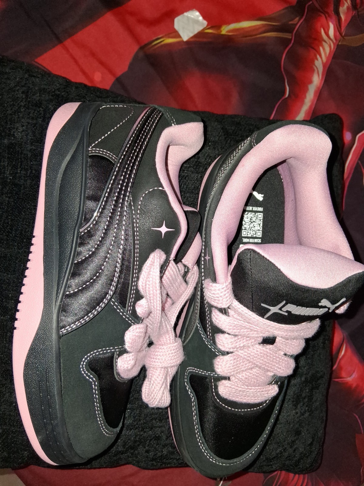PUMA Smash v2 Women Black/Pink Low Top Lace-Up Sneakers Size 9