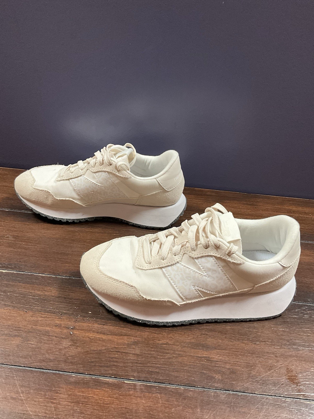 New Balance 237 V1 WS237AB Sneakers Beige Suede Unisex US 7W 5.5M UK 5 EU 37.5