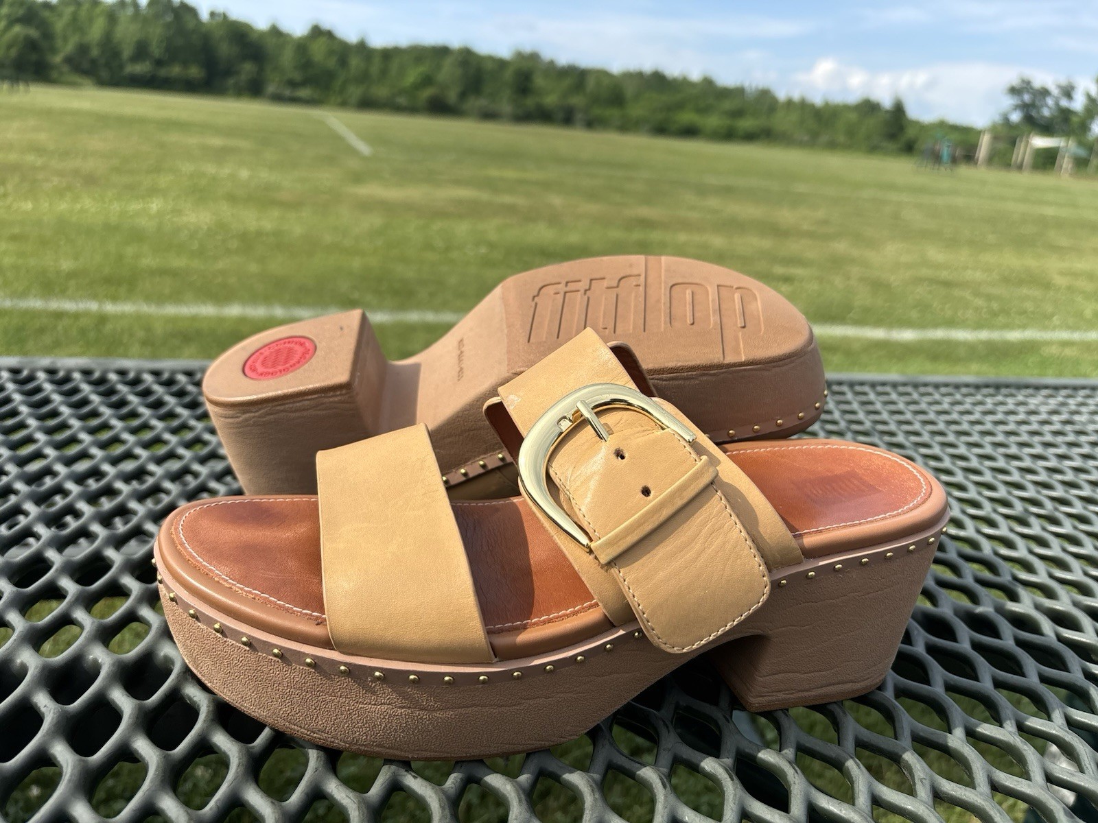 Fitflop platform buckle sandle Womens US 9/EU 41. 70s retro look