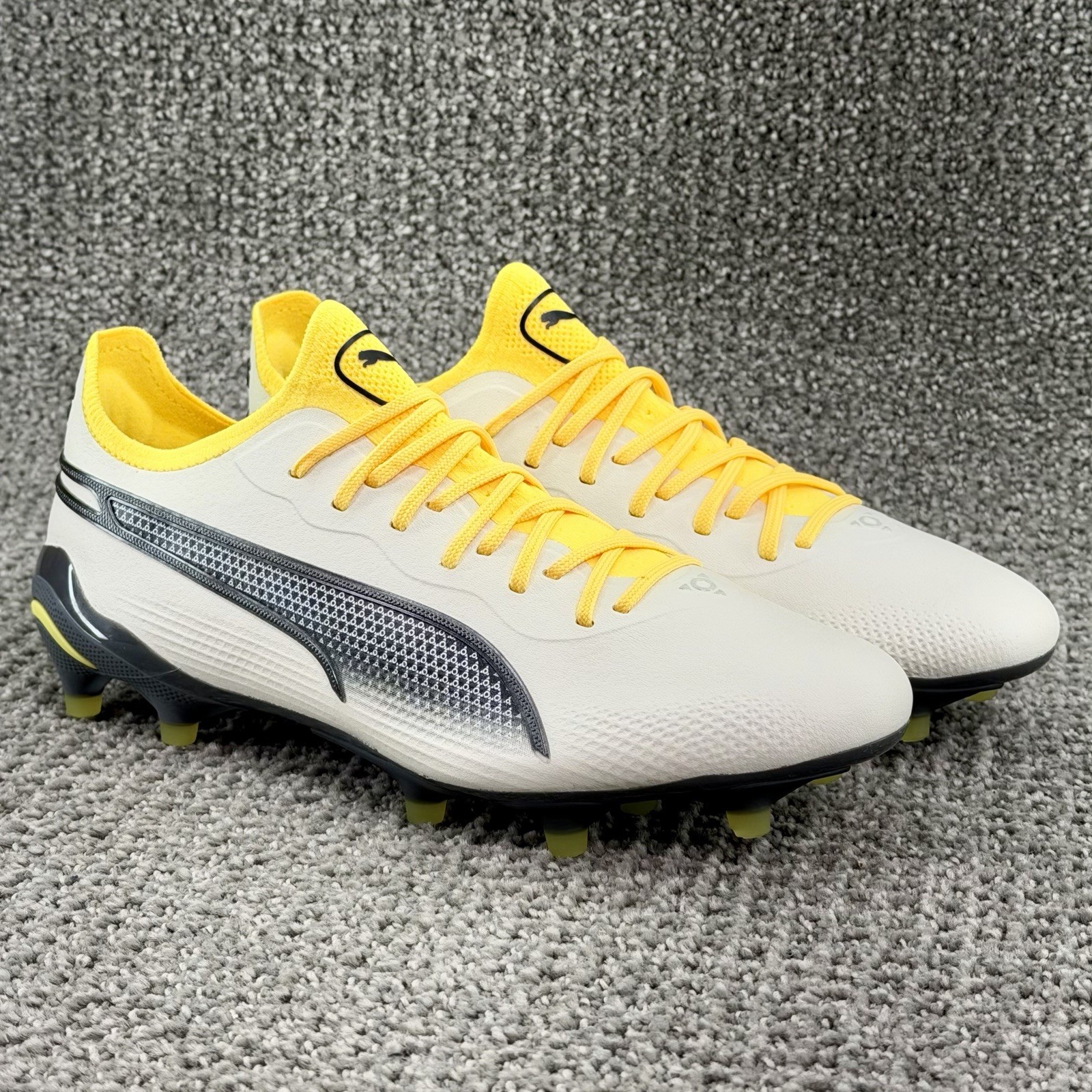 Puma King Ultimate FG/AG Voltage Pack Soccer Cleats 107565-03 Women’s Size 8