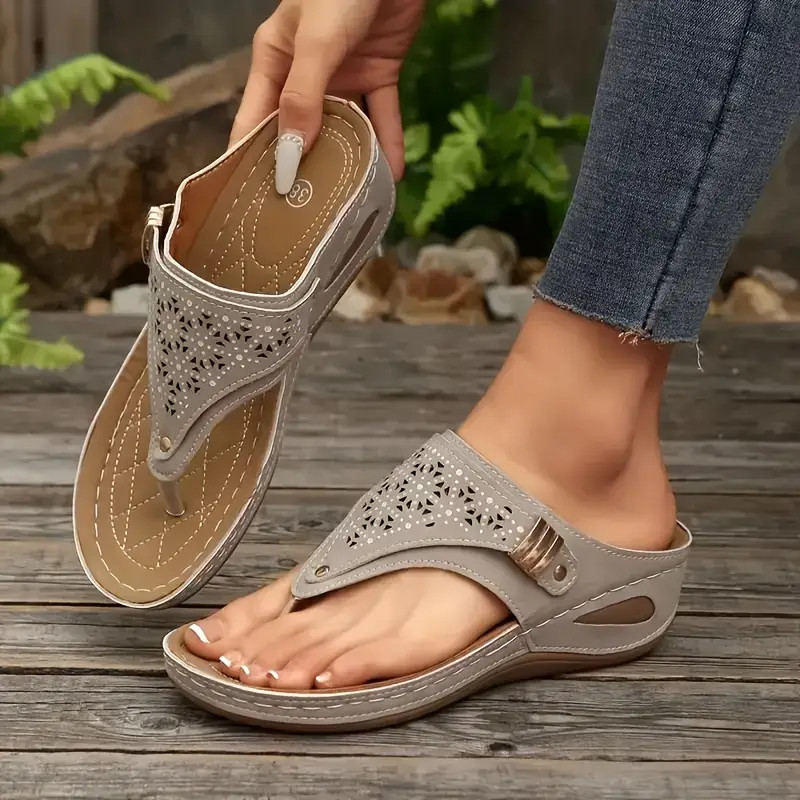 Slippers for Women Wearing Flip Flops for Summer, New Sandals for Women