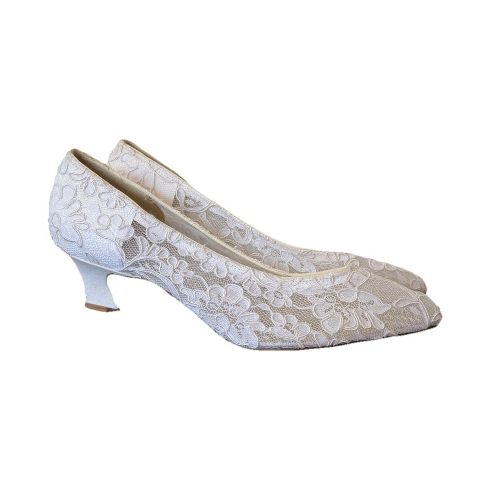 Dyeables Ivory Floral Lace Pointed Toe Pumps Slip On Women’s US 9