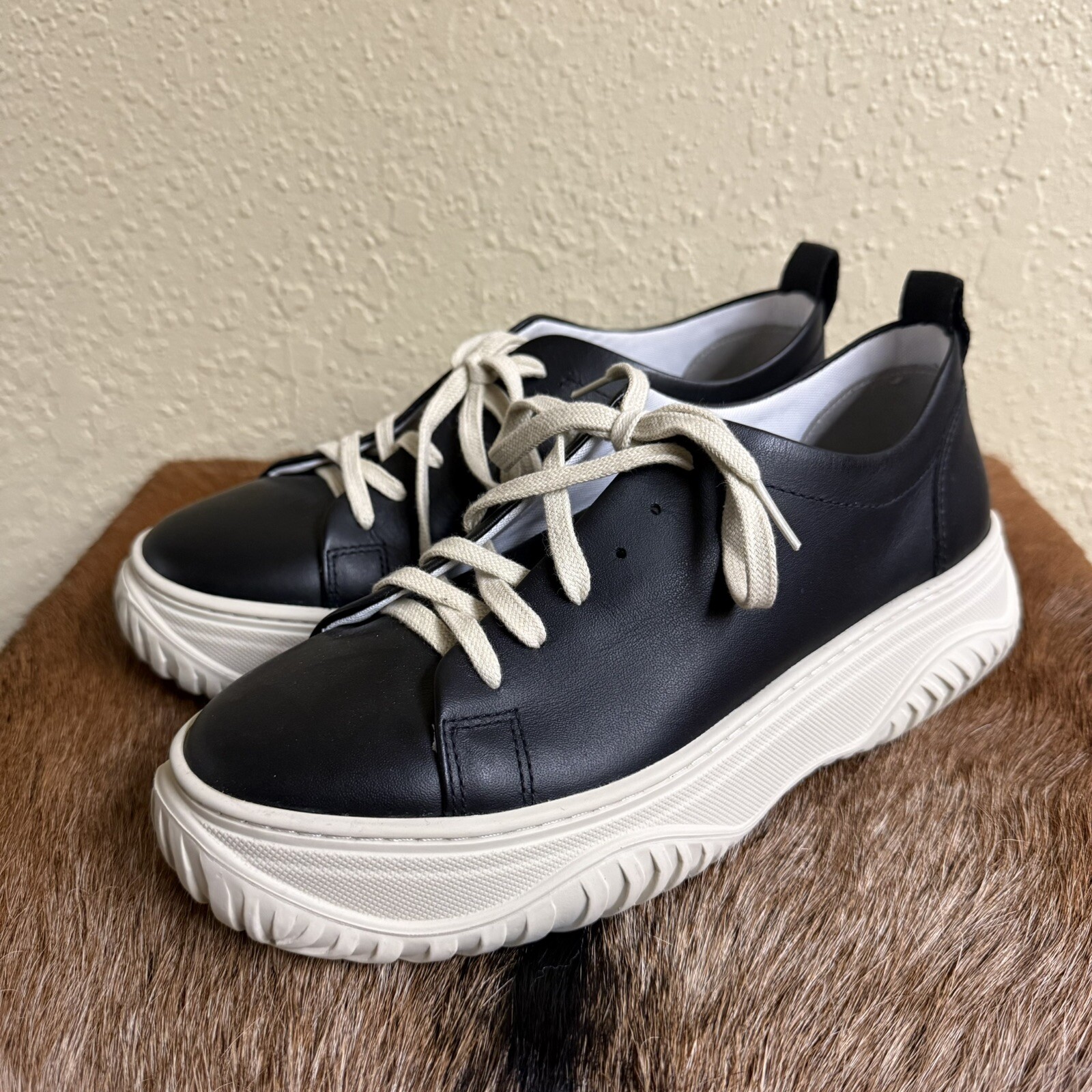 NEW $145 OTBT Pangea 8.5 Platform Sneakers Black Leather Athleisure Chunky