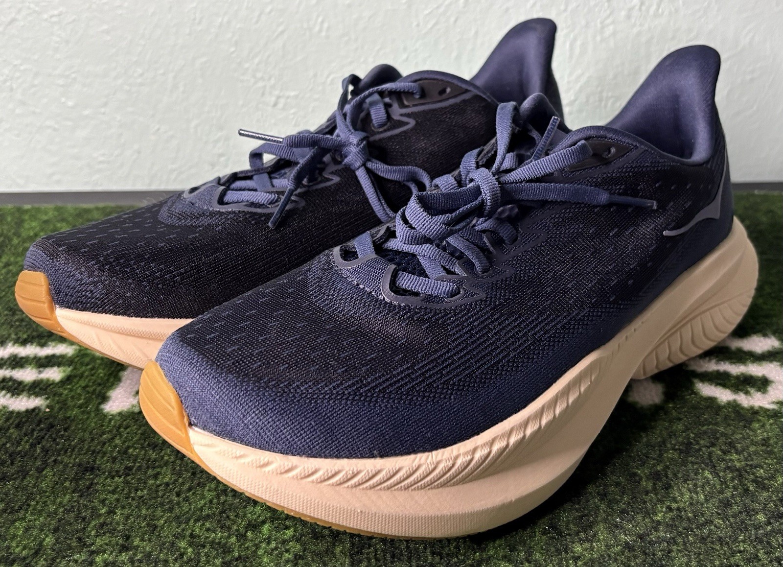 US Men’s 9/Women’s 10 – HOKA Mach 6 LA “Varsity Navy Black” 1164032-VCK