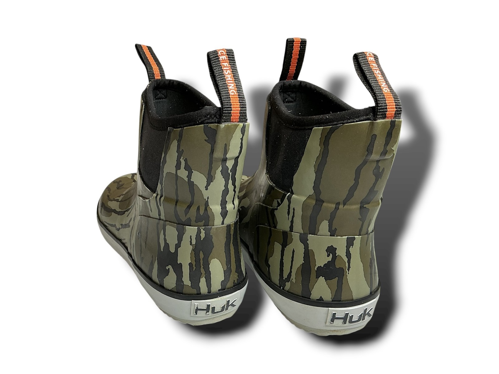HUK Rogue Wave Boots Womens 5 Mossy Oak Original Bottomland Camo Waterproof $120