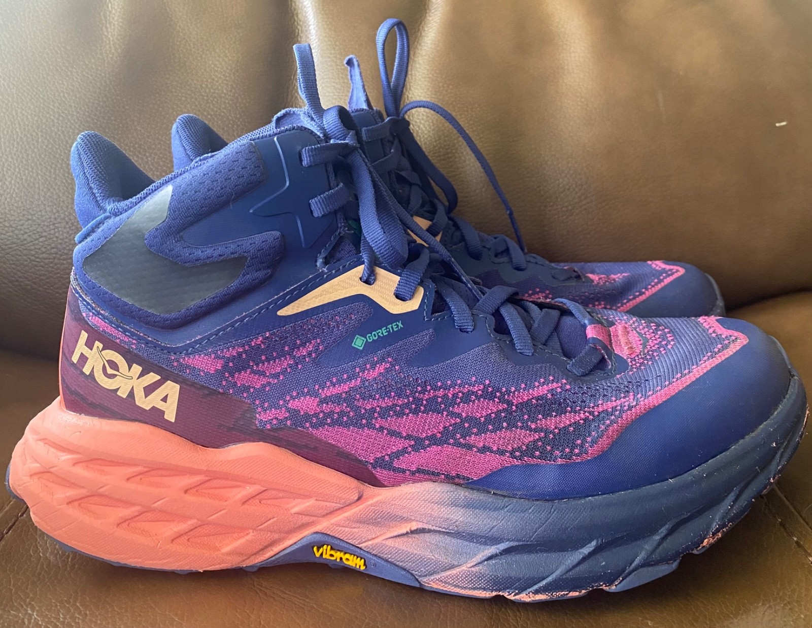 Hoka One One Speedgoat 5 Mid GTX Blue Camellia – Women’s 8.5B