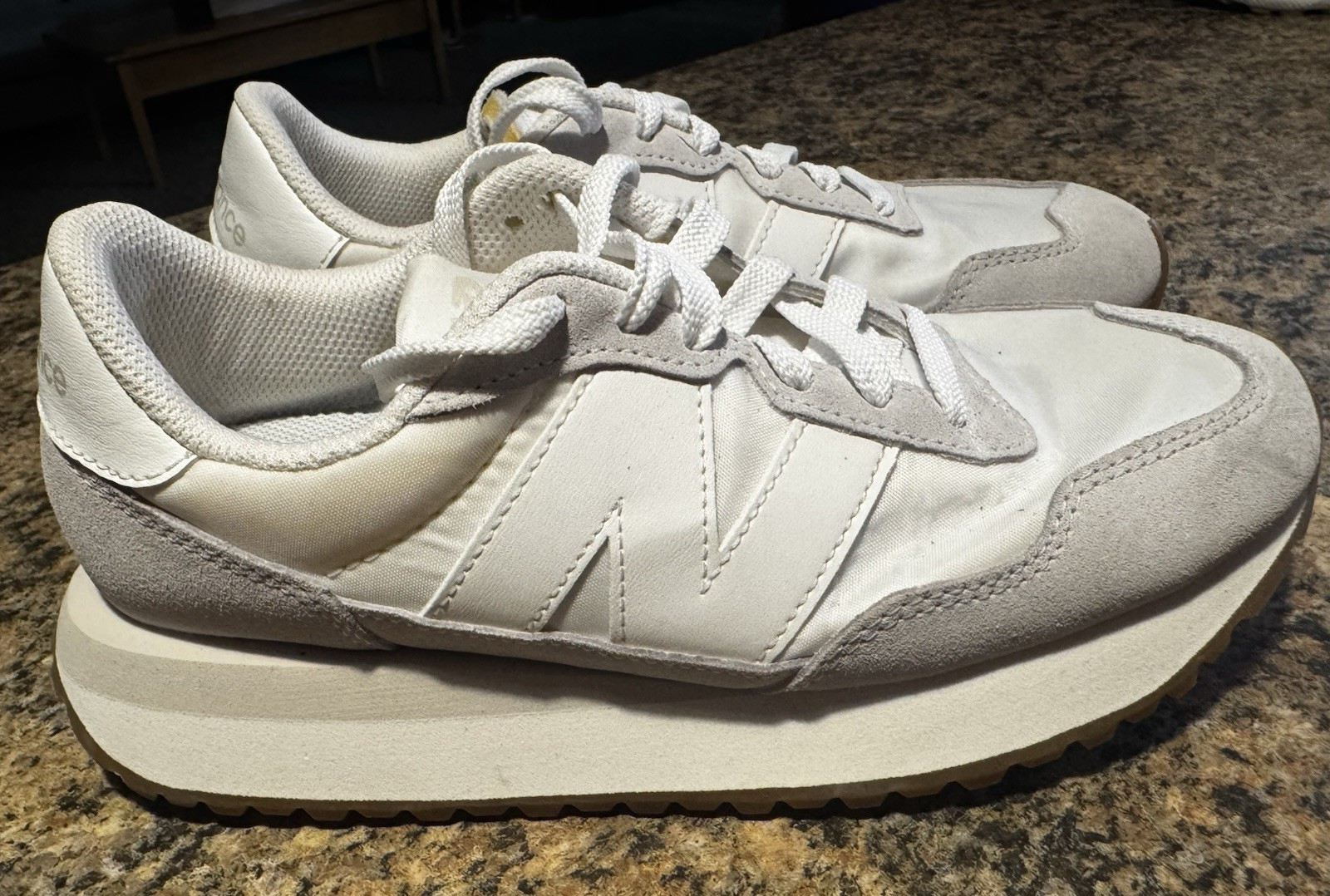 New Balance 237 Nimbus Cloud Moonbeam White Woman’s Size 6.5 Lifestyle Casual