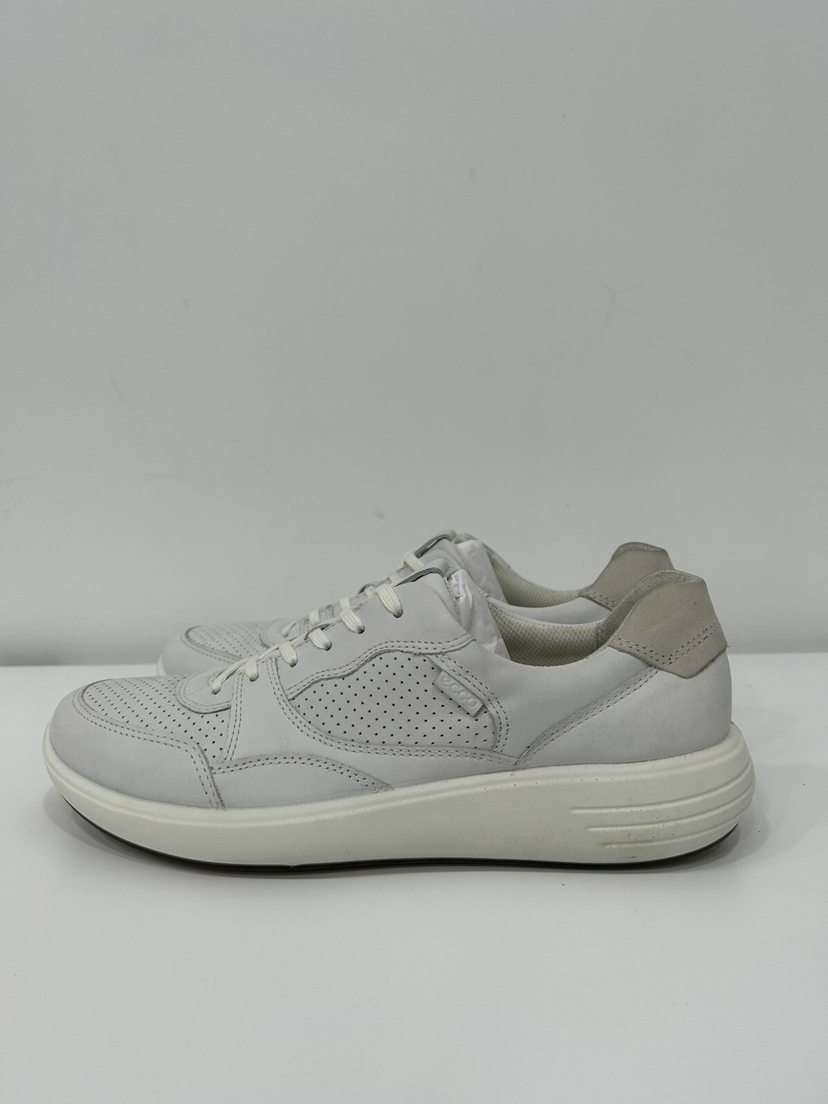 ECCO Soft 7 Runner Lace-Up Sneaker EU 41 US 10-10.5 Shadow White Women