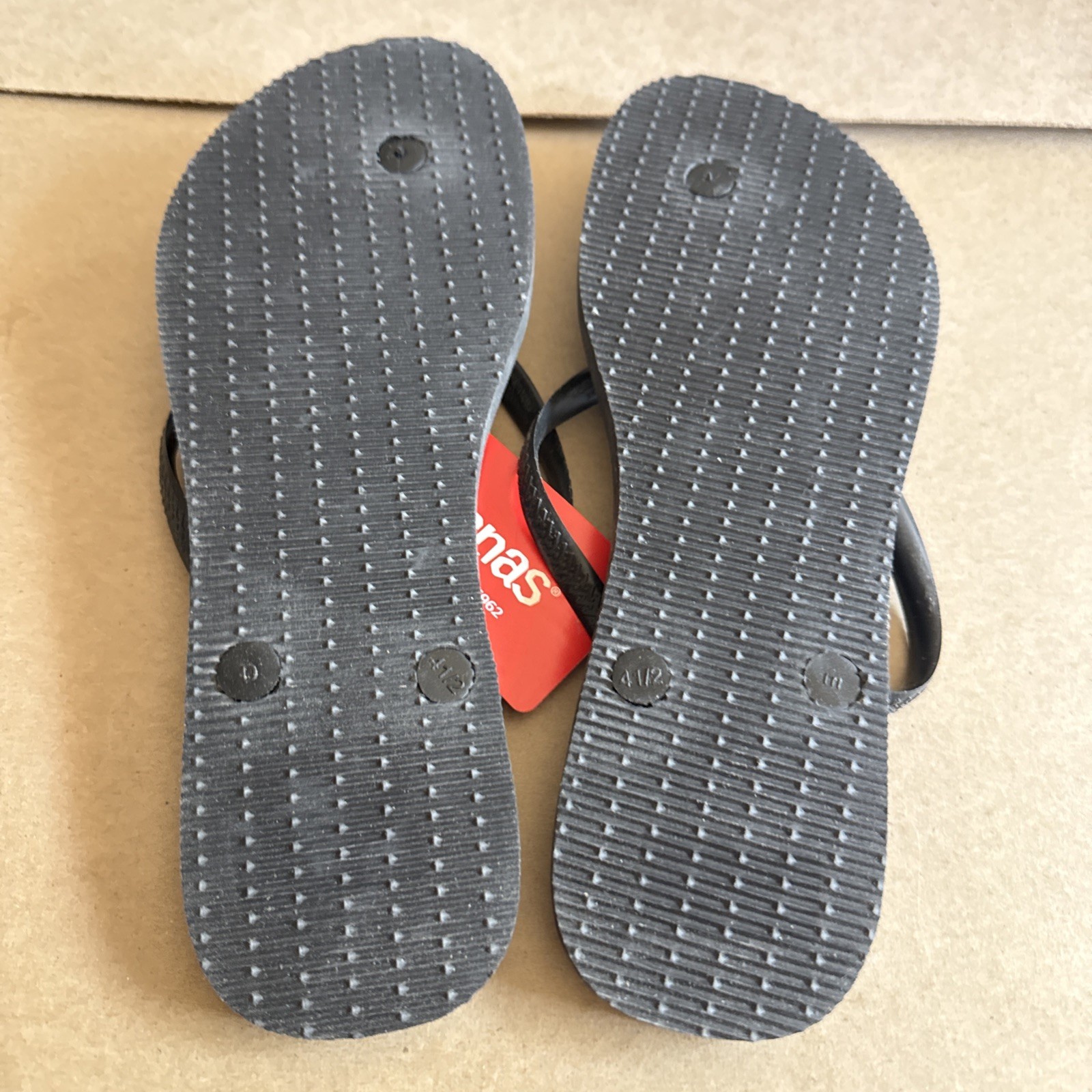 Havaianas Slim Black Geometric White Chevron Gold Circles EU 41/42 – New