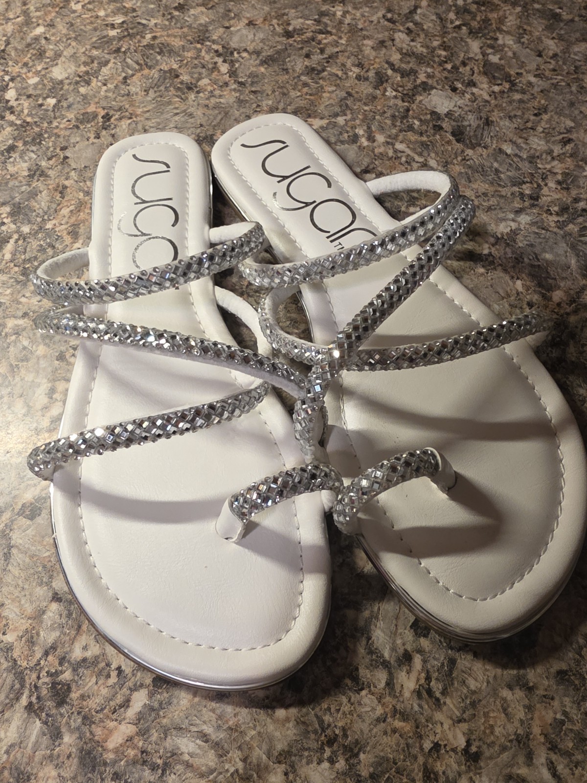 Sugar DAYDREAMER Womens Sandal in White w Micro Rhinestones sz 8-1/2 M (NIB)