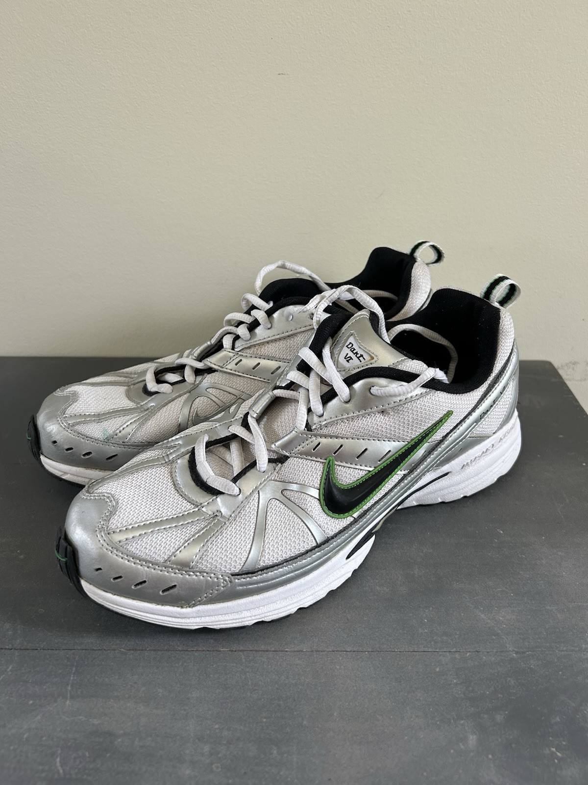 Nike Dart VI 2008 White/Green/Black/Silver Sneakers Size 10.5 Men’s