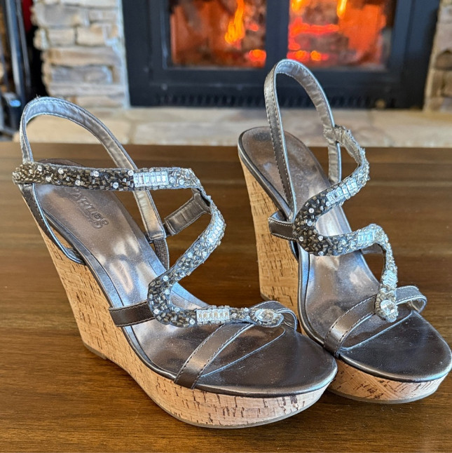 CARLOS by Carlos Santana I The Olympia Wedge Silver Rhinestone Sandals sz 8