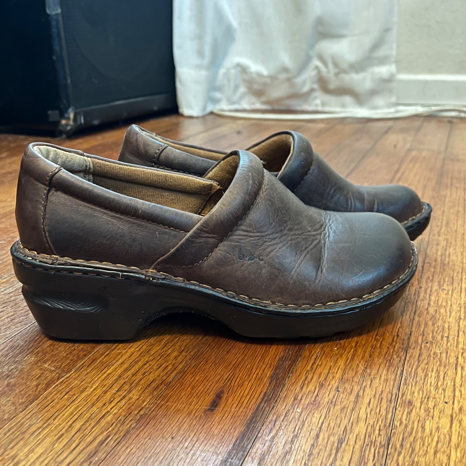 b.o.c. clogs