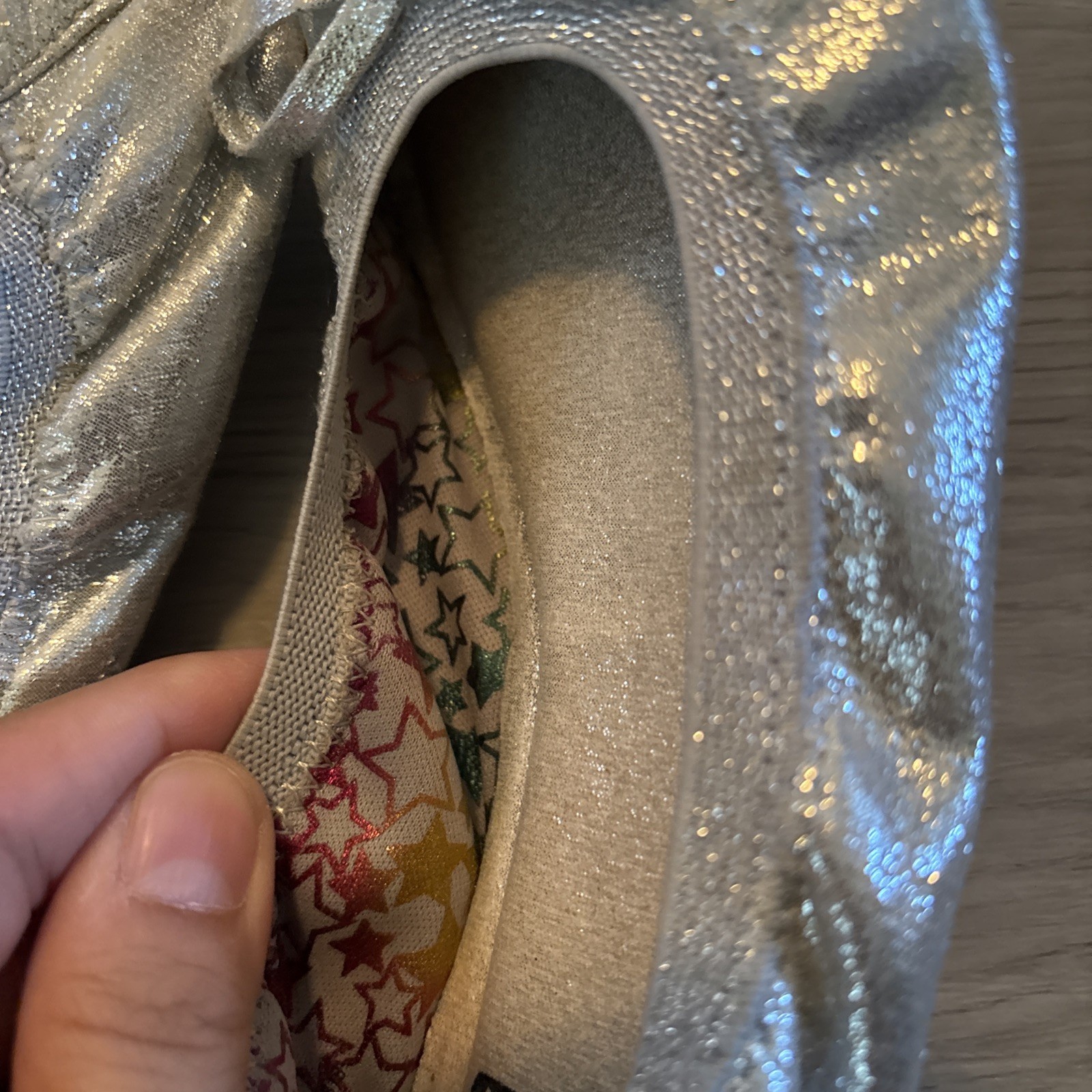 Girls silver Metallic Ballet Flats Size 3 bow shimmer shiny memory foam