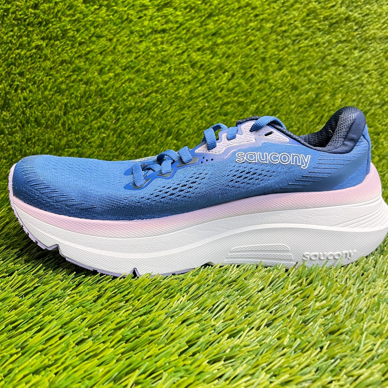 Saucony Guide 19 Womens Size 6.5 Blue Pink White Athletic Running Shoes Sneakers