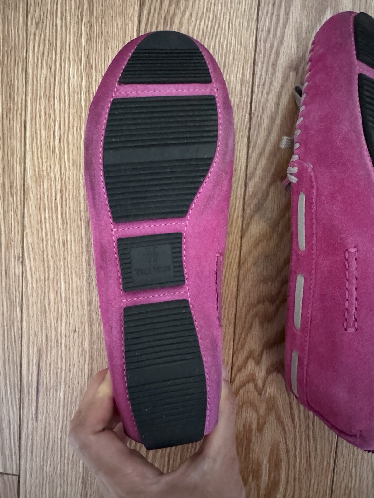 Vera Wang Fuschia Pink Shoes 8.5M Dorian Loafers No Box Great Condition