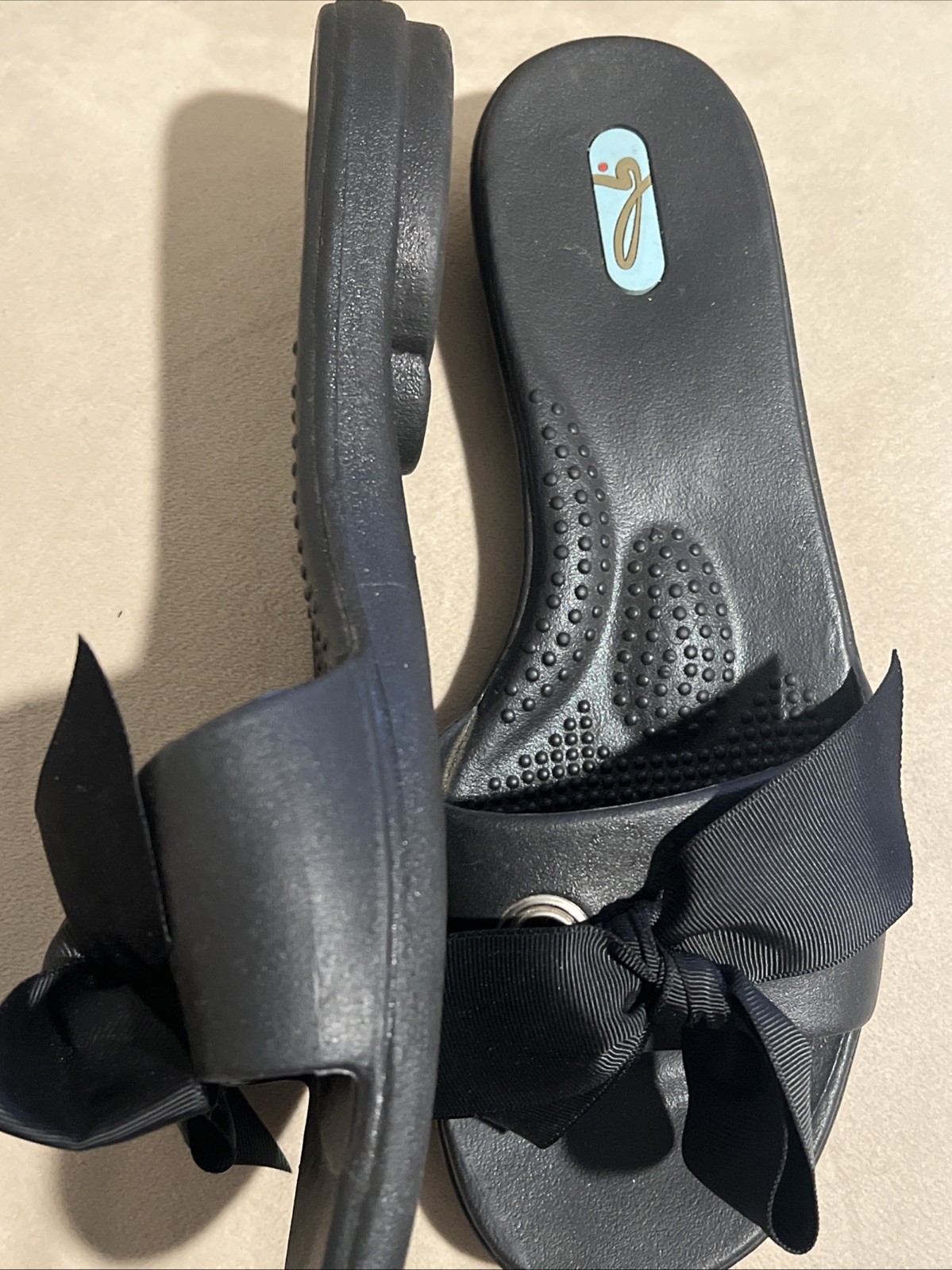 Oka-B Black Slip On Sandals with Bow Detail Women’s Sz M/L 8.5-9 Casual Comfort