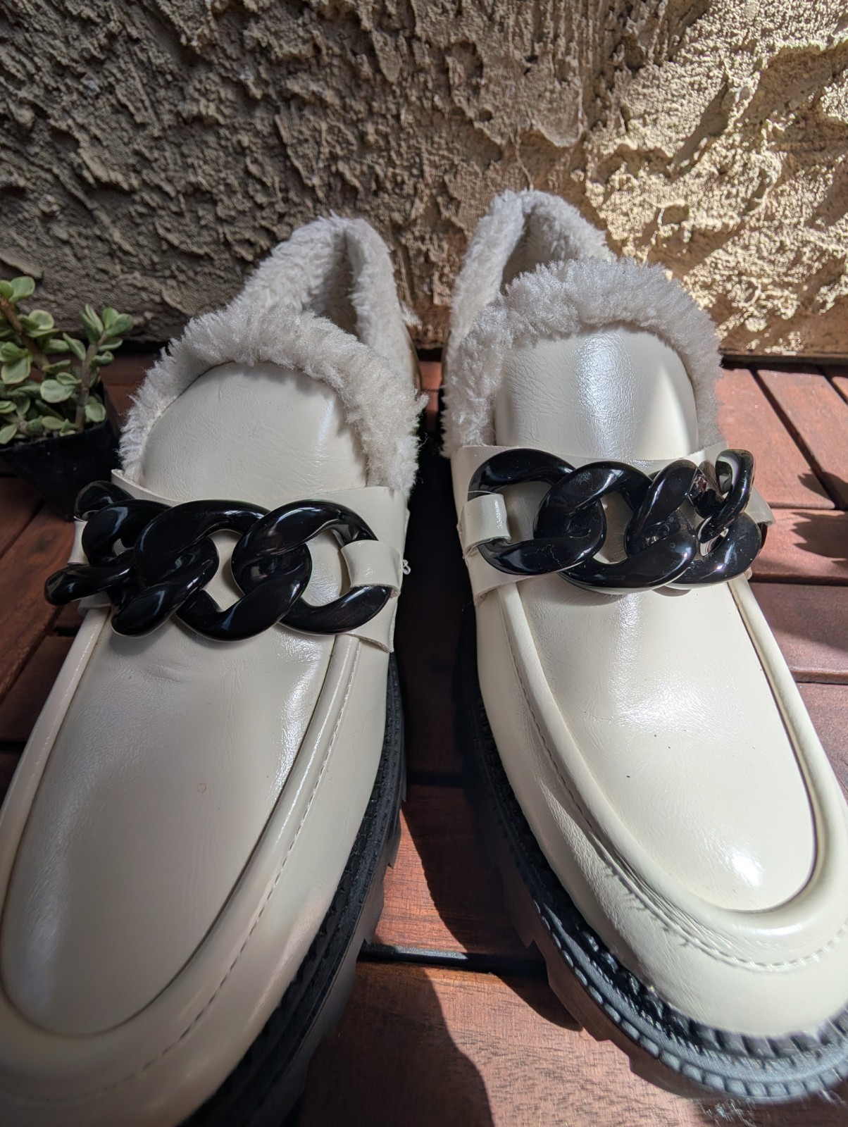 DV by Dolce Vita White Platform Chain Loafers Lug Sole Women’s Size 9.5
