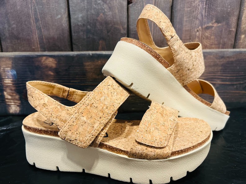 OTBT Women’s MONTANE Cork Platform Sandal Size 7.5m