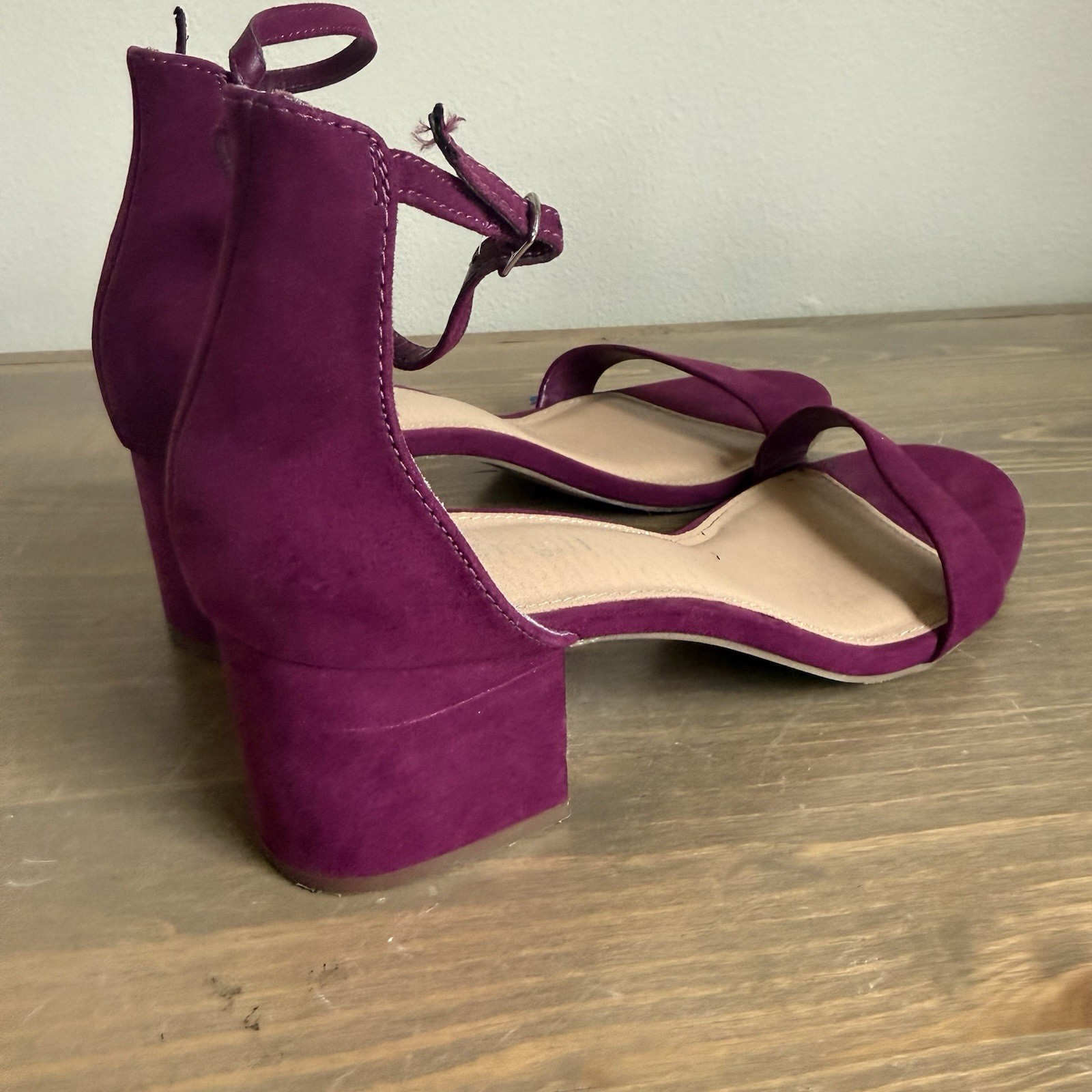 Madden Girl Womens 9.5M Fuschia Purple Ileana Faux Suede Block Heel Sandal