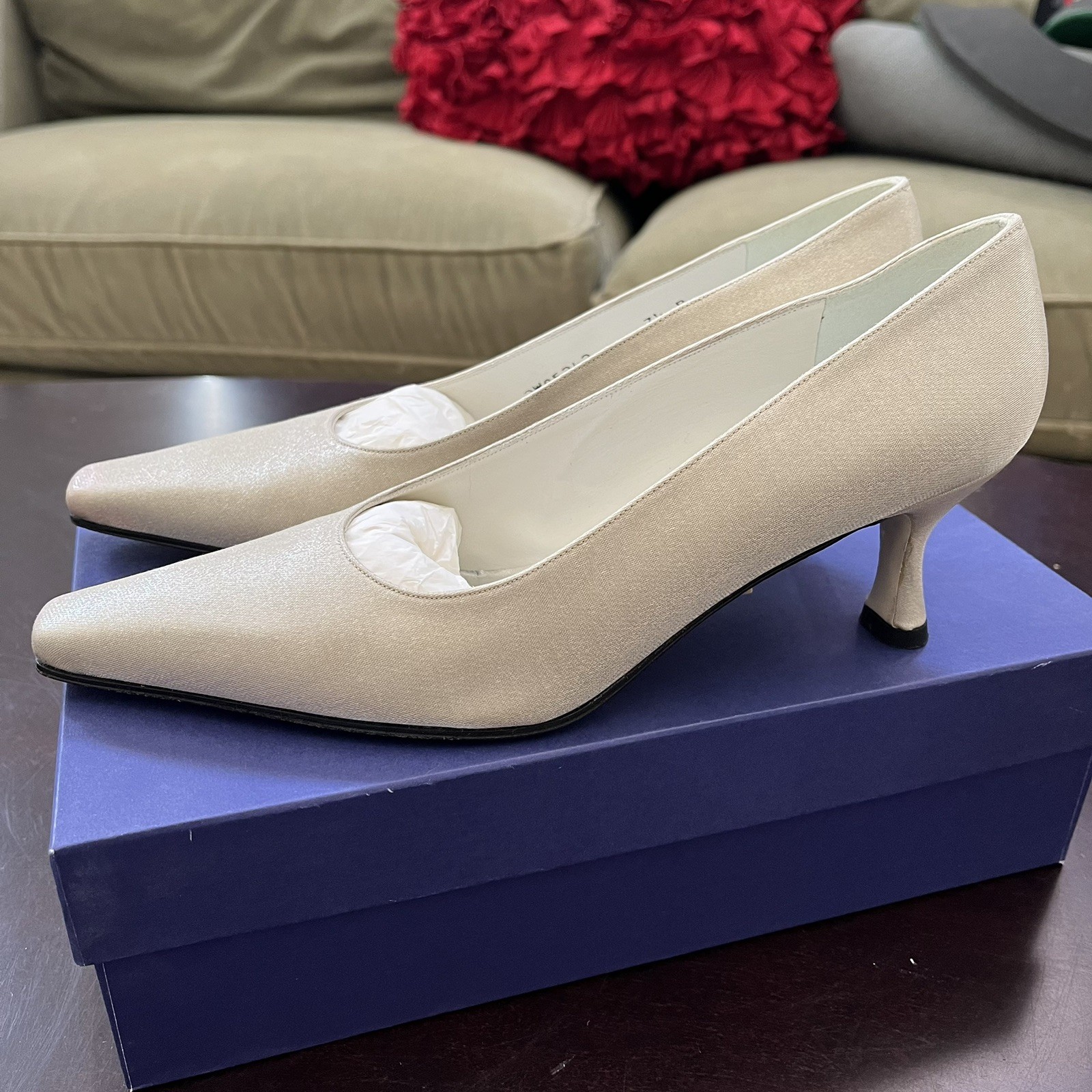Stuart Weitzman Women’s Fable Oyster Sparkle Pumps Heels Shoes Sz 7.5