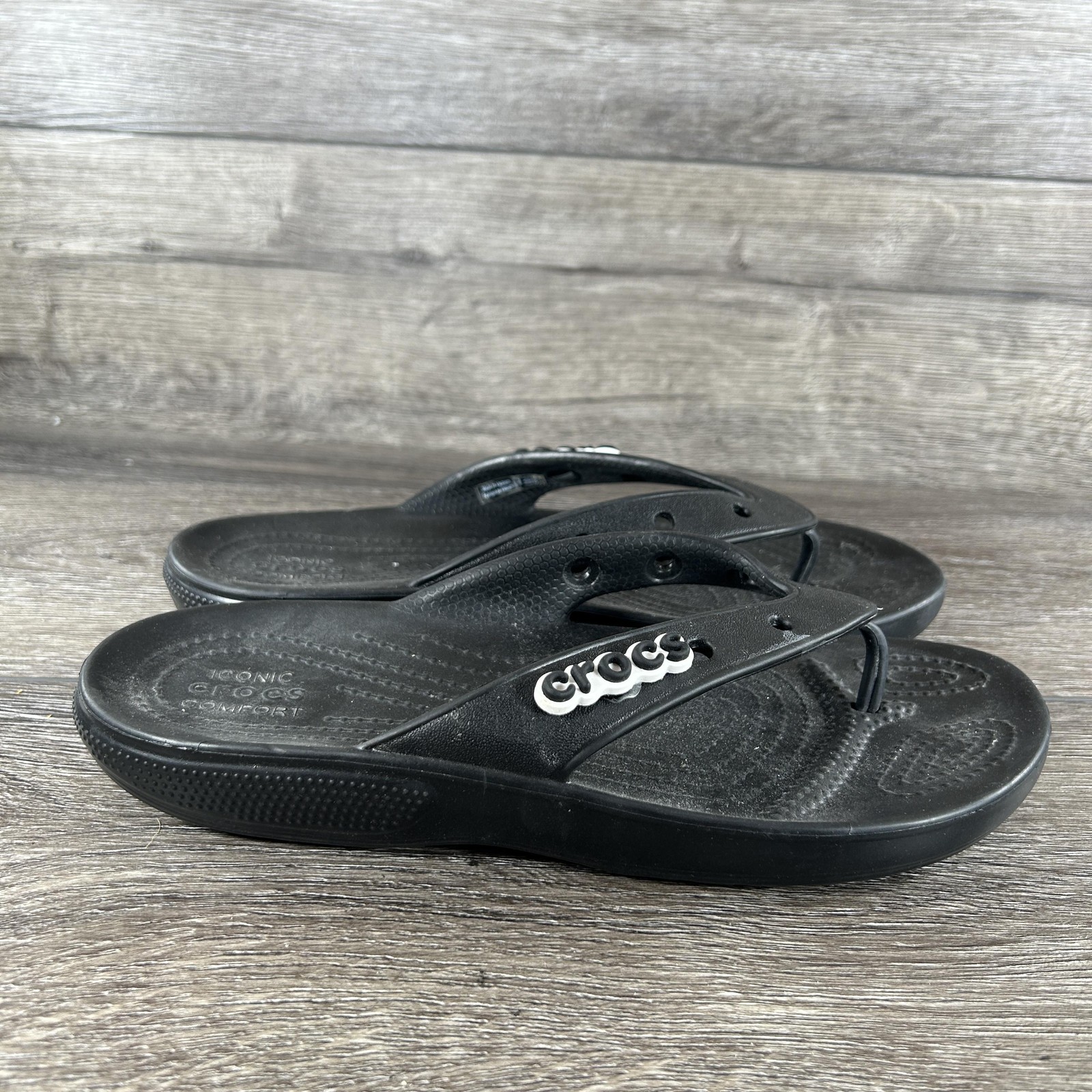 Crocs Sandals Womens Size 8 Black Flip Flops Thong Iconic Comfort M6 Croslite