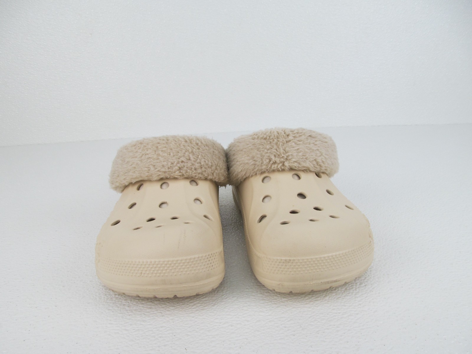 Crocs Baya Comfort Lined Fuzz-Strap Clogs Women’s Size 7