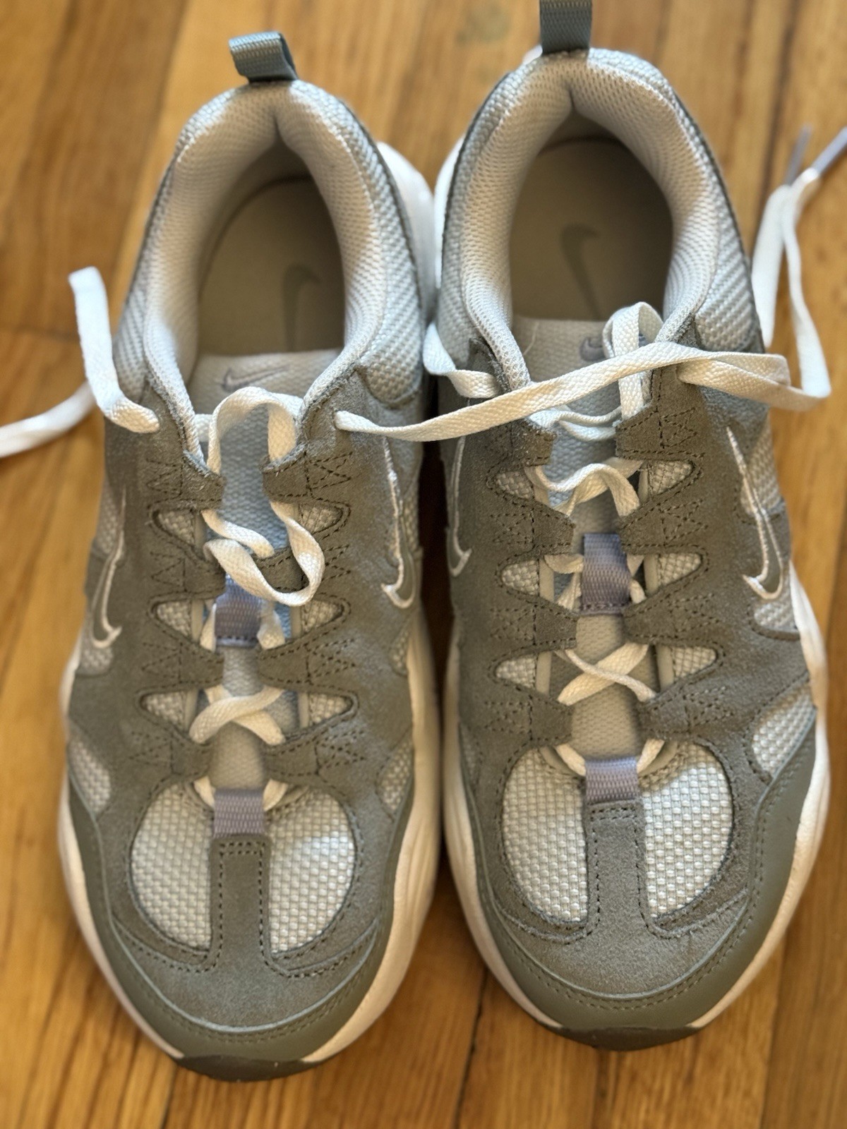 Nike Tech Hera Sneakers Mica Green And Silver Size 6.5