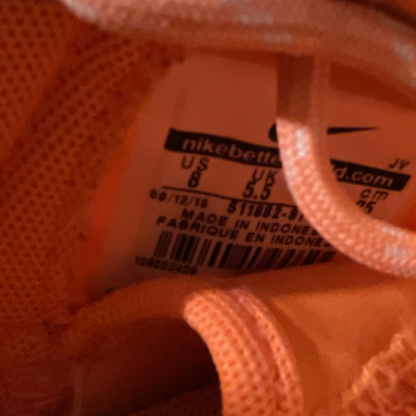 Nike Rosherun Women’s Low Top Lace-Up Mesh Sneakers Orange/White 511882-801