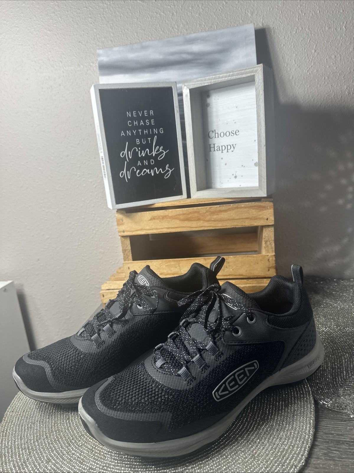 KEEN Terradora Speed Hiking Black Women’s Sneakers 9.5/40 PreOwned EUC-MINT