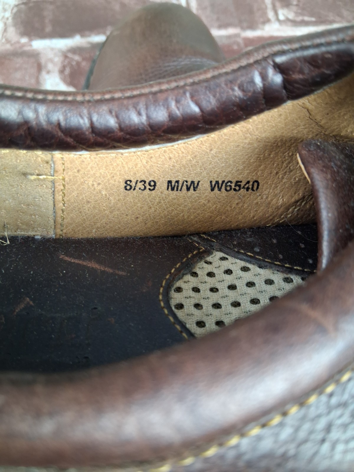 Born Hand Crafted Women Shoes Brown Stitched Leather Stitched Casual Sz 8 Rugged