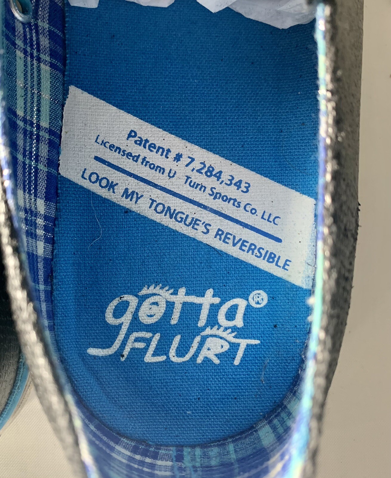 GOTTA FLURT Low Rise Sneakers Shoes Black Blue Accent Reversible Tongue Women 9