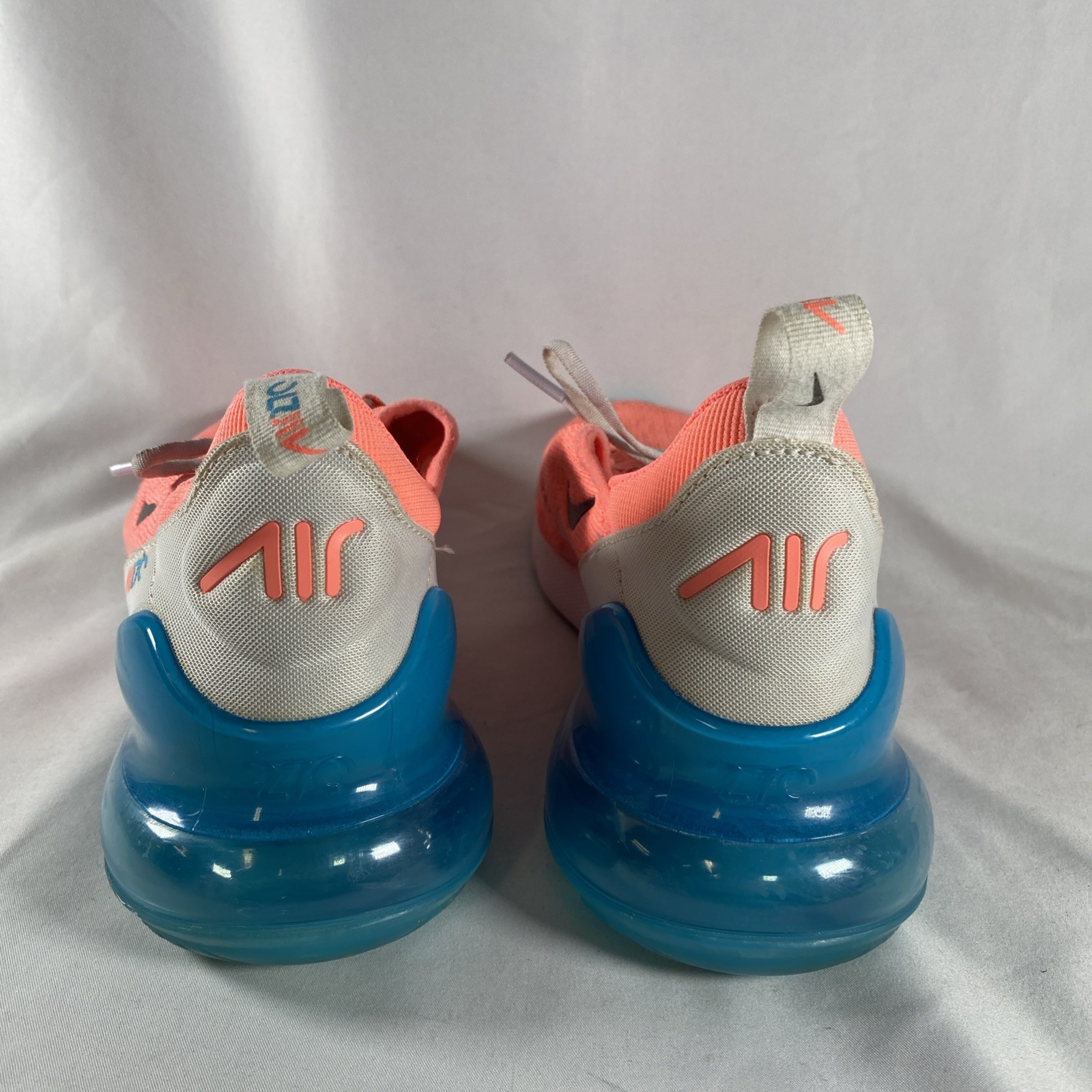 Nike Air Max 270 Women’s Size 9.5 Sneakers Lava Glow Pink Blue