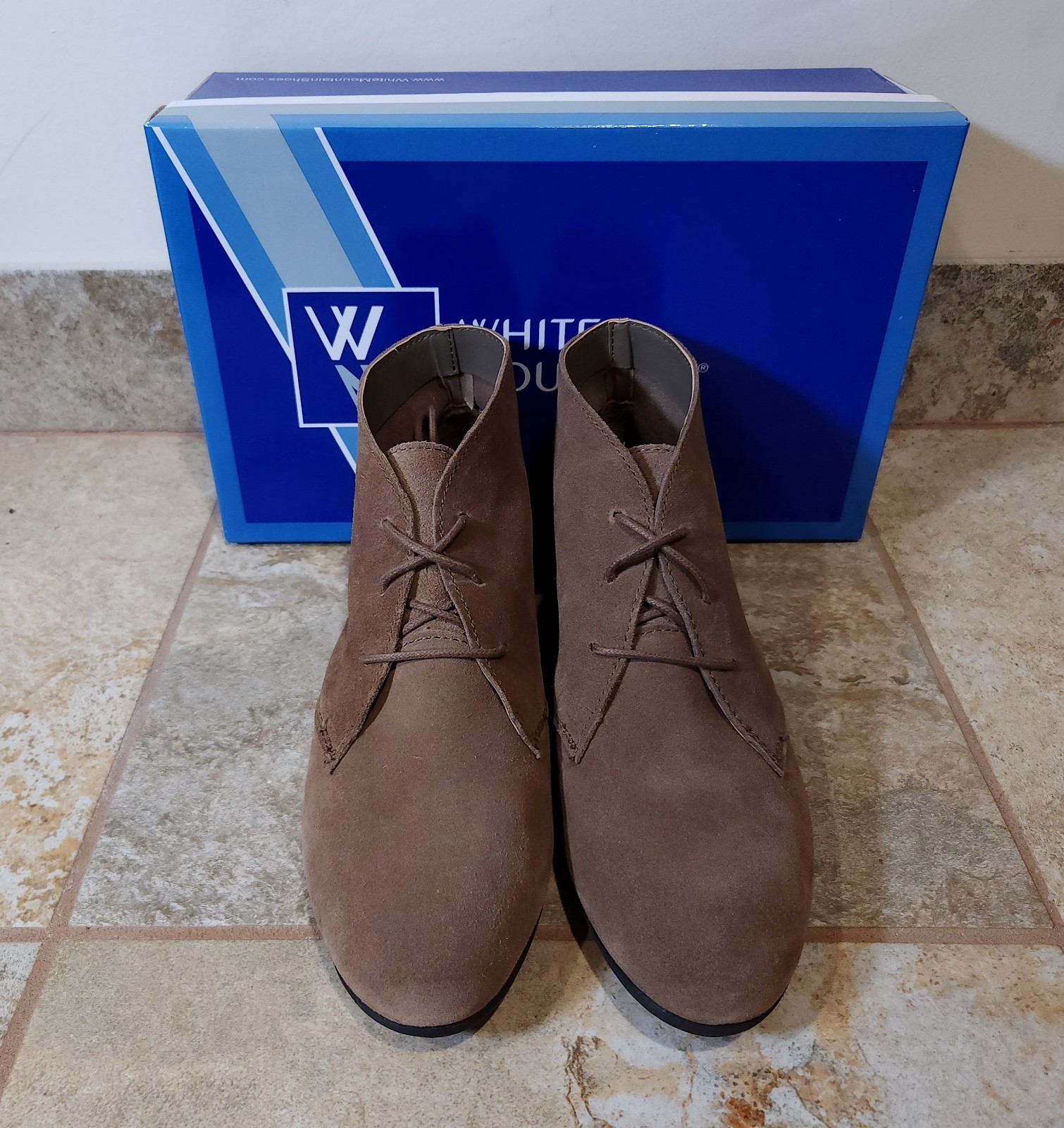 White Mountain Golden Womens Chukka Ankle Boots Brown Taupe Suede Lace 8 NIB NEW