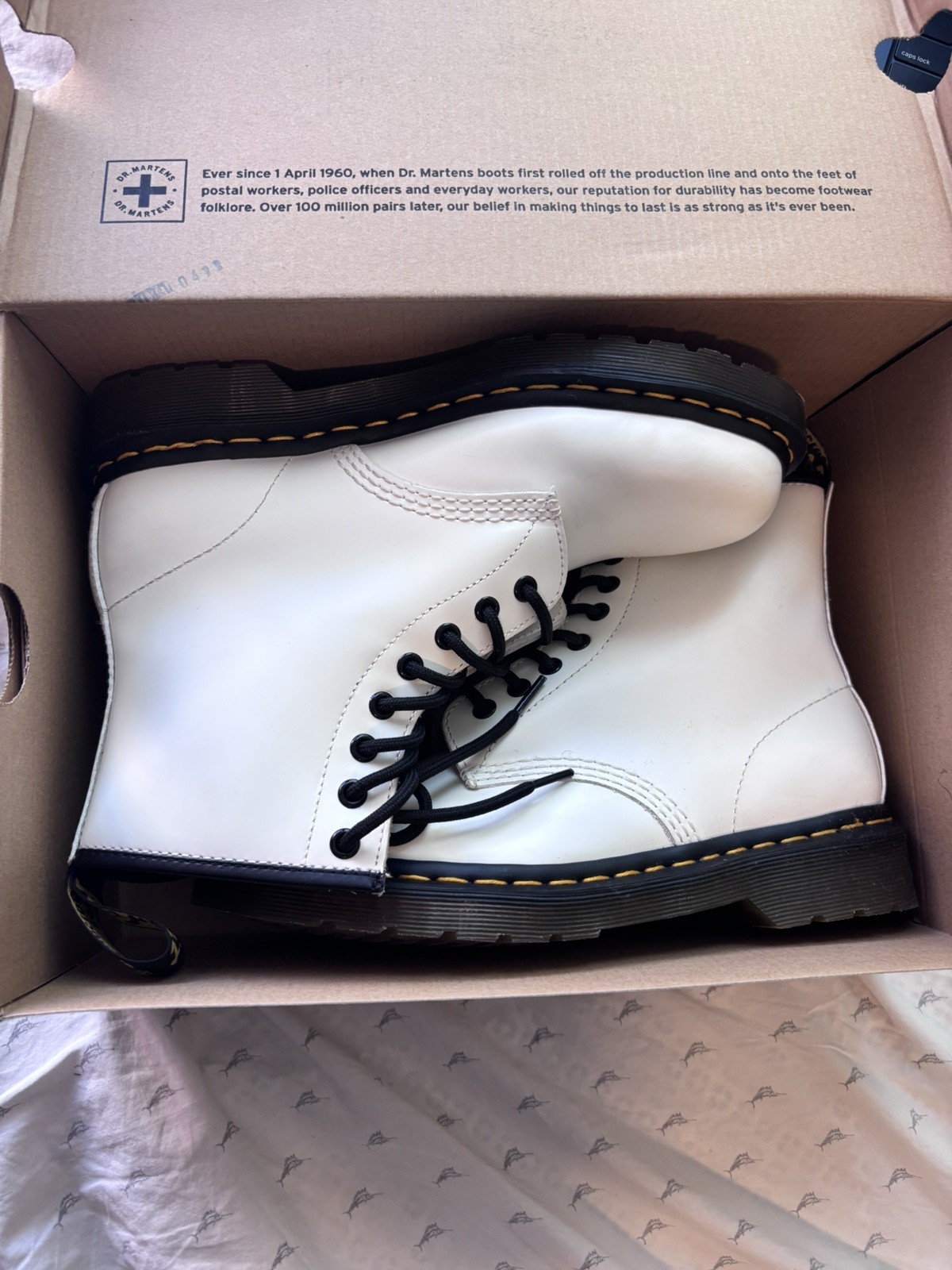 Dr. Doc Martens 1460 Women’s Boot US 7 White Docs Smooth Leather Lace Up