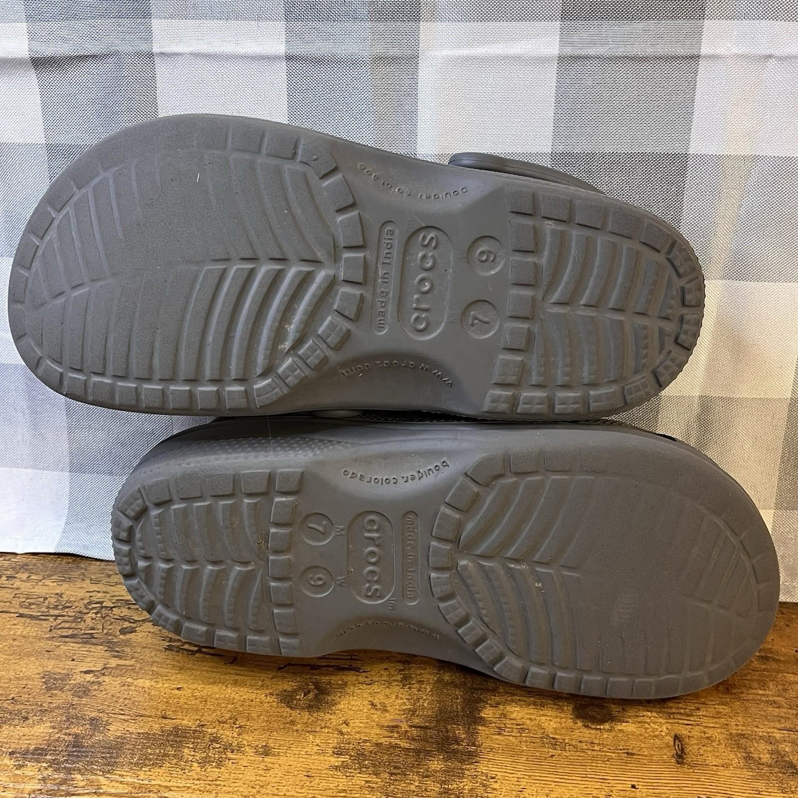 Gray CROCS Classic Band Sandals Men’s Size 7 / Women’s Size 9 Vented